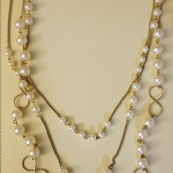 3 Layered Necklace - Picture 2 of 2